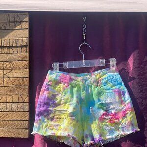 Chelsea Vintage Ultra High Rise Tie Dye Distressed Denim Shorts Small
